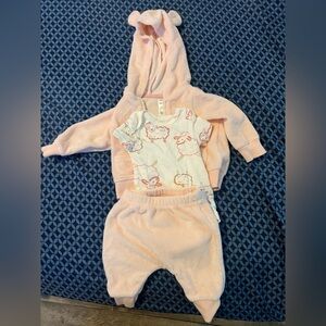 Adorable Pink Baby Outfit with Sheep Design